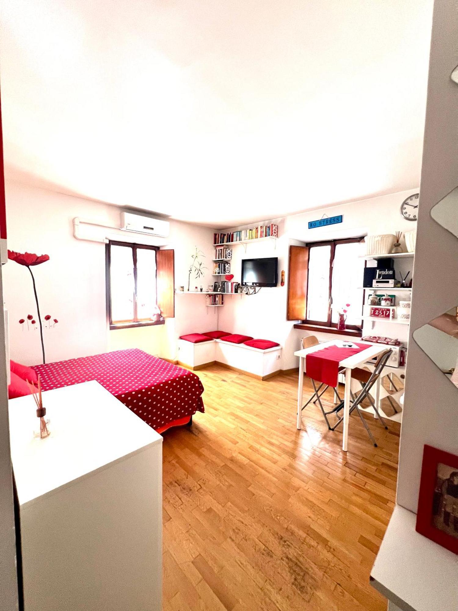 Lovely Studio Near Colosseum Rome Luaran gambar